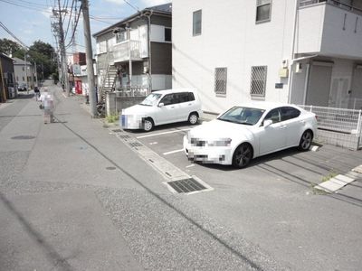 Parking lot. State of the parking lot and adjacent road