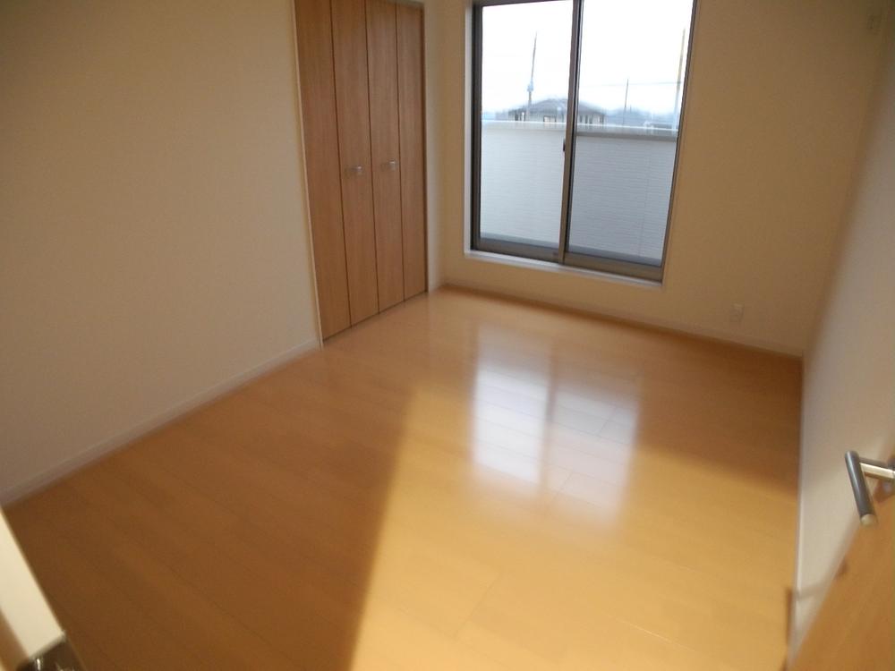 Non-living room. Indoor (11 May 2013) Shooting