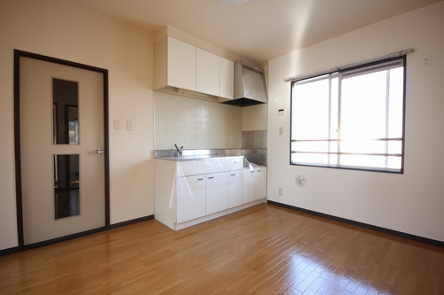 Kitchen. There is also a bright window! Storage is also convenient if there pretty!