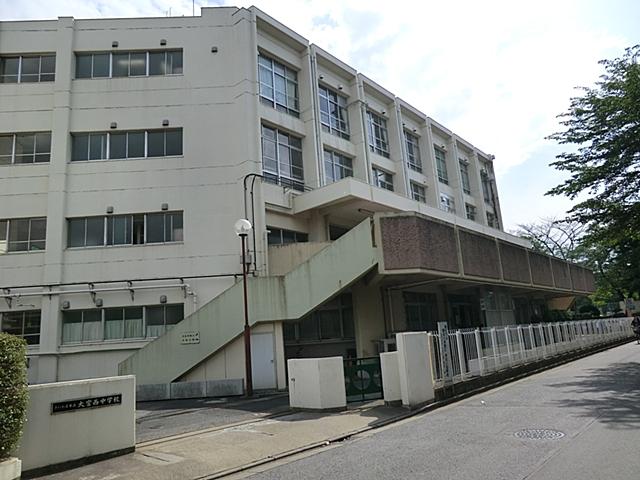 Junior high school. 1898m until the Saitama Municipal Omiyanishi junior high school