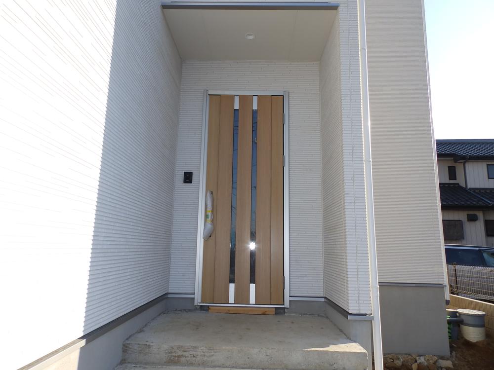 Entrance.  ◆ Insulation entrance door ◆ 