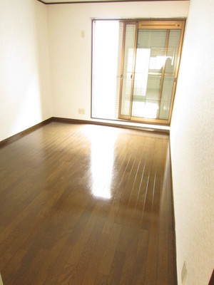 Living and room. Grain of the flooring is also coordinated with the furniture is ◎