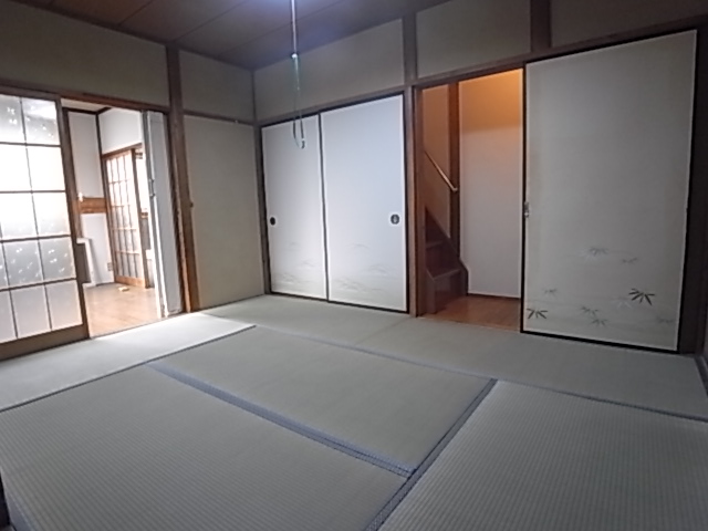 Other room space. The first floor of a Japanese-style room spacious