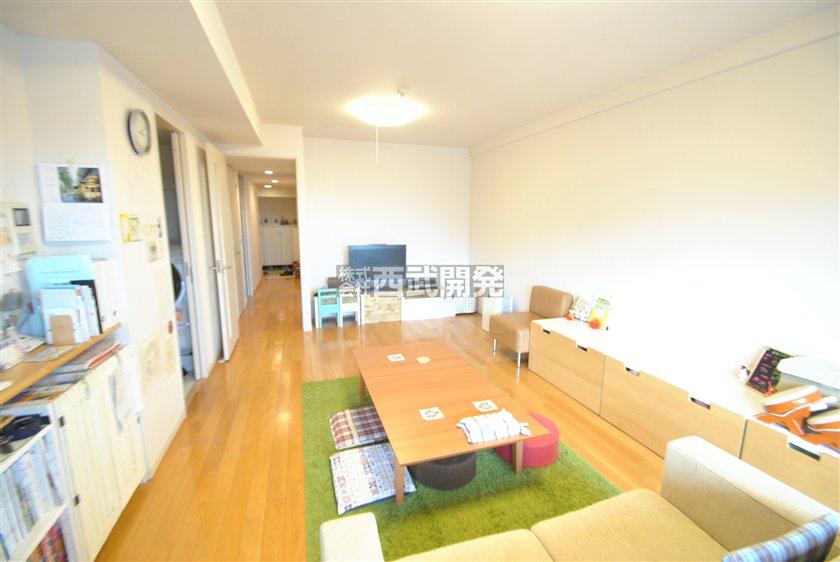 Living. Living-dining