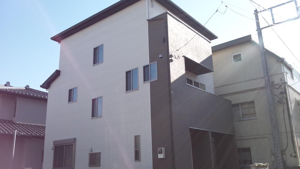 Local appearance photo. Indoor (12 May 2013) Shooting