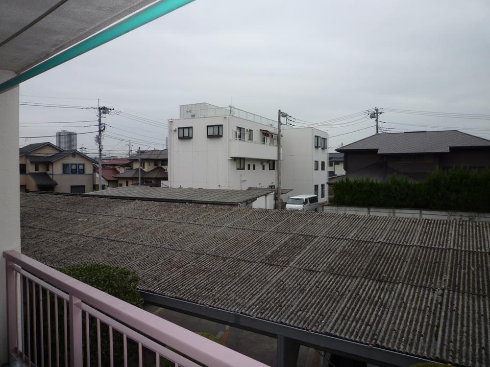 View photos from the dwelling unit. View from the site (October 2013) Shooting