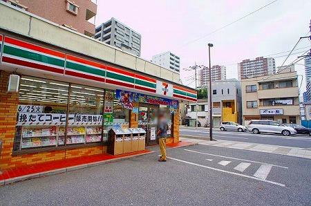 Other. Seven-Eleven Saitama Yoshiki-cho, 200m to the store