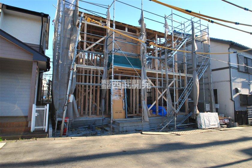 Local photos, including front road. Local (12 May 2013) Shooting