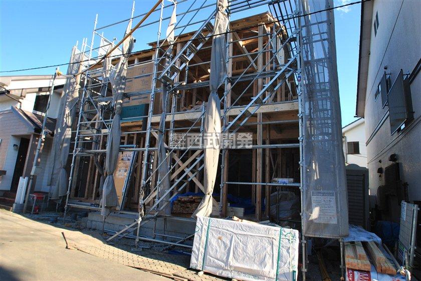 Local photos, including front road. Local (12 May 2013) Shooting