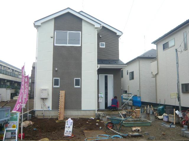 Parking lot. 11 / 7 Shooting Outer groove under construction