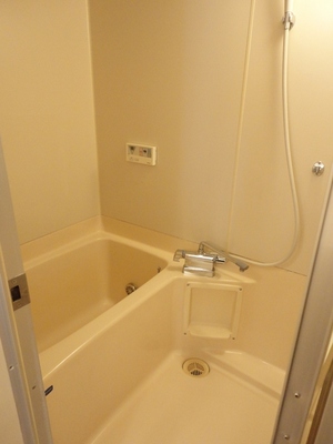 Bath.  ※ Indoor reference photograph (No. 205 room) With reheating function