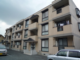 Building appearance. Balconies facing south