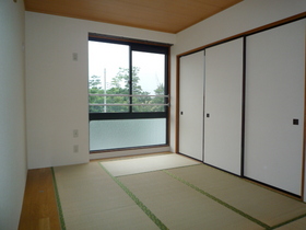 Living and room. Japanese-style room 6 quires ・ With plates