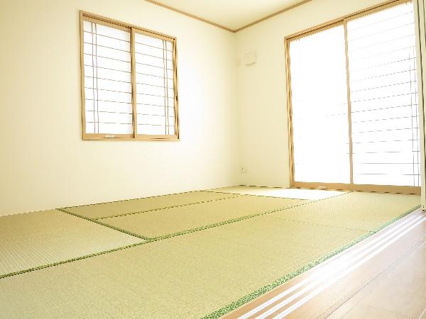 Living. Detached interior introspection Pictures - it is next to the living room living is of 6 quires Japanese-style room. Large space of 22 quires together with LDK! 