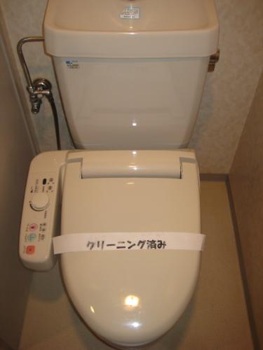 Toilet. Bidet