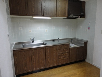 Kitchen. It is a kitchen that can be installed gas stove