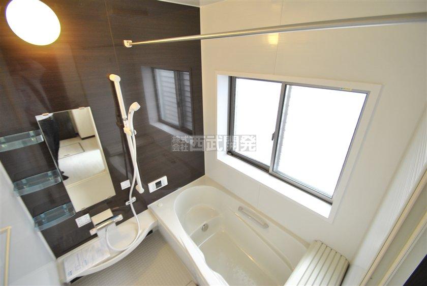 Bathroom. 1 Building bathroom (May 2013) Shooting