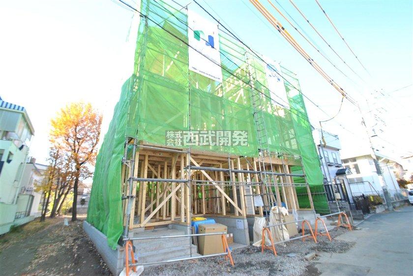 Local photos, including front road. Local (12 May 2013) Shooting