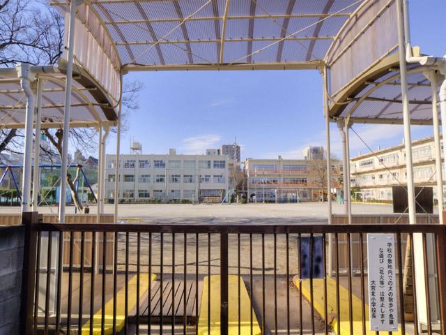 Primary school. 300m until the Saitama Municipal Omiya North Elementary School