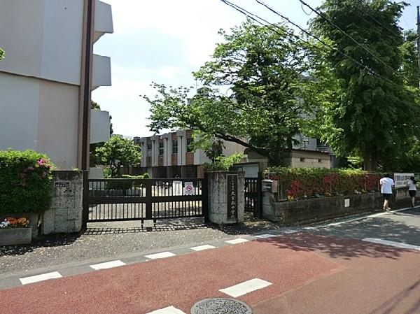 Junior high school. 500m to Saitama Municipal Omiya in south