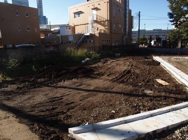 Local land photo. Land area is spacious 47 square meters. Also it seems to enjoy, such as gardening