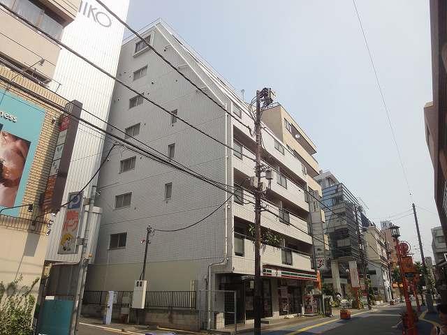 Local appearance photo.  ◆ It has been enhanced around the life convenient facility Local (11 May 2013) Shooting