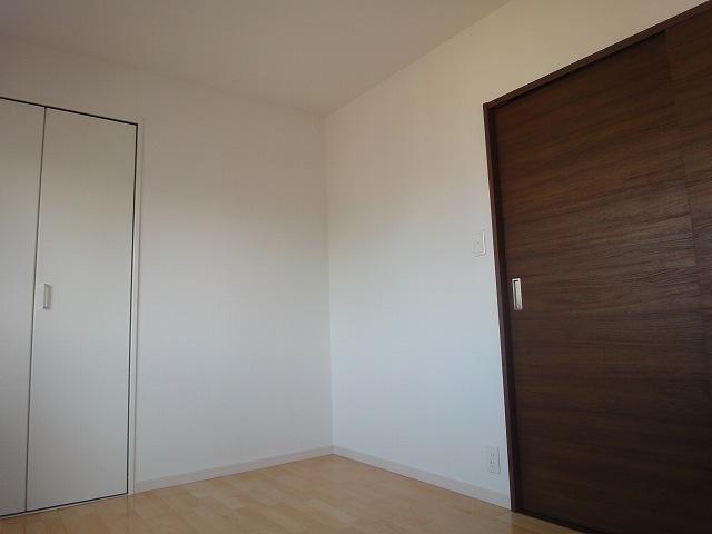 Non-living room.  ◆ South Western-style