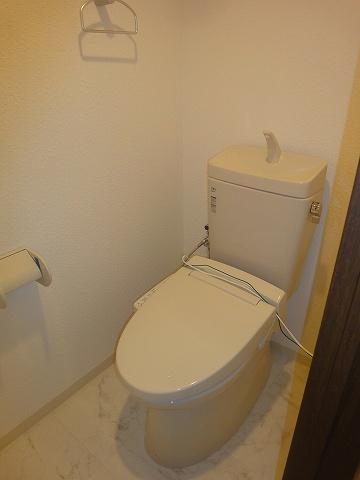 Toilet.  ◆ Warm water washing toilet seat