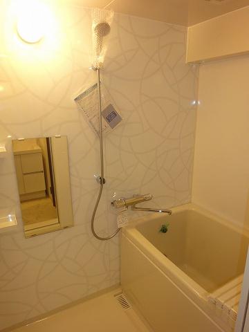 Bathroom.  ◆ New exchange already