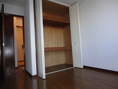 Living and room. Western-style 5 quires storage