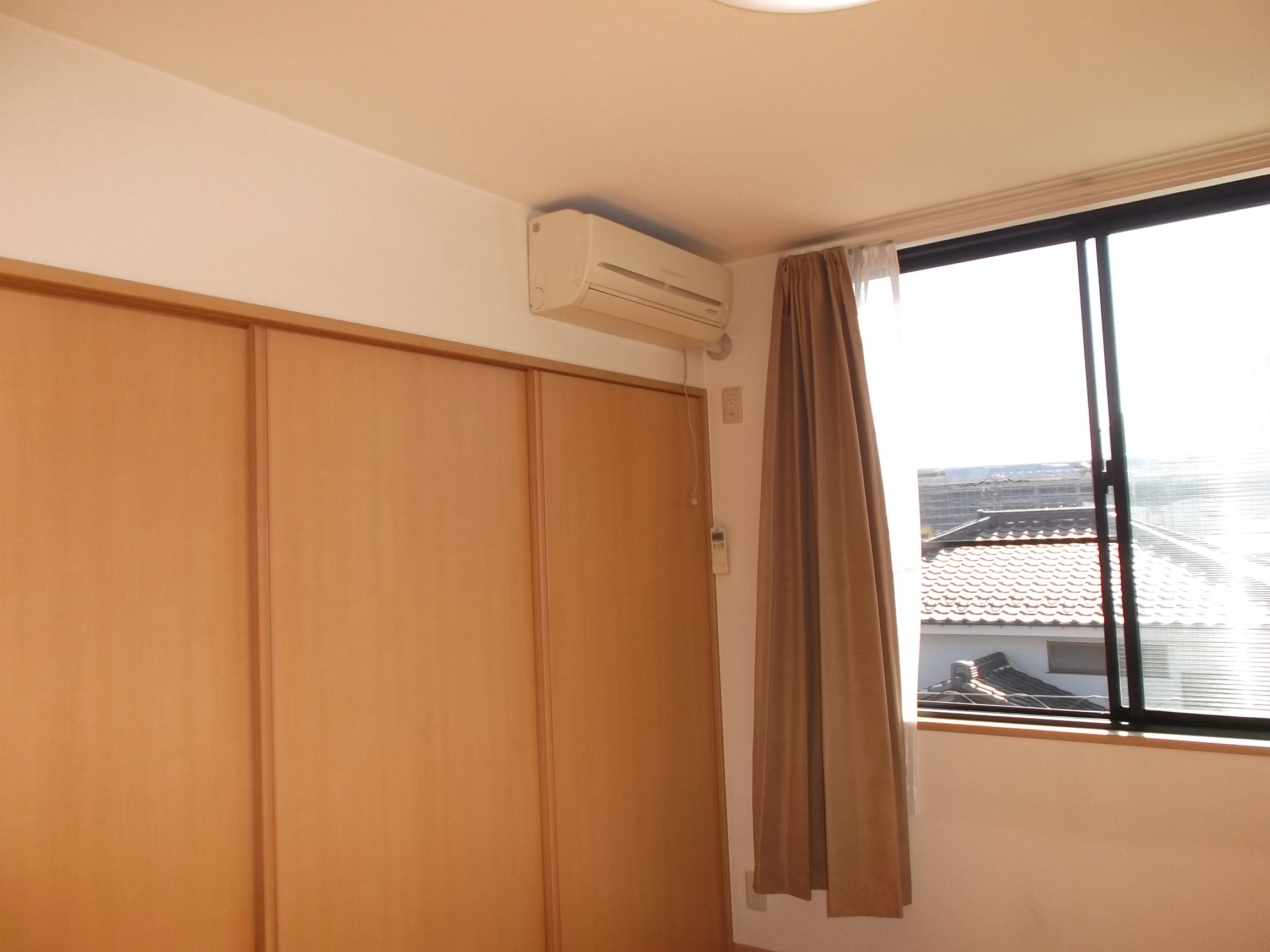 Other Equipment. Western style room ・ Air conditioning