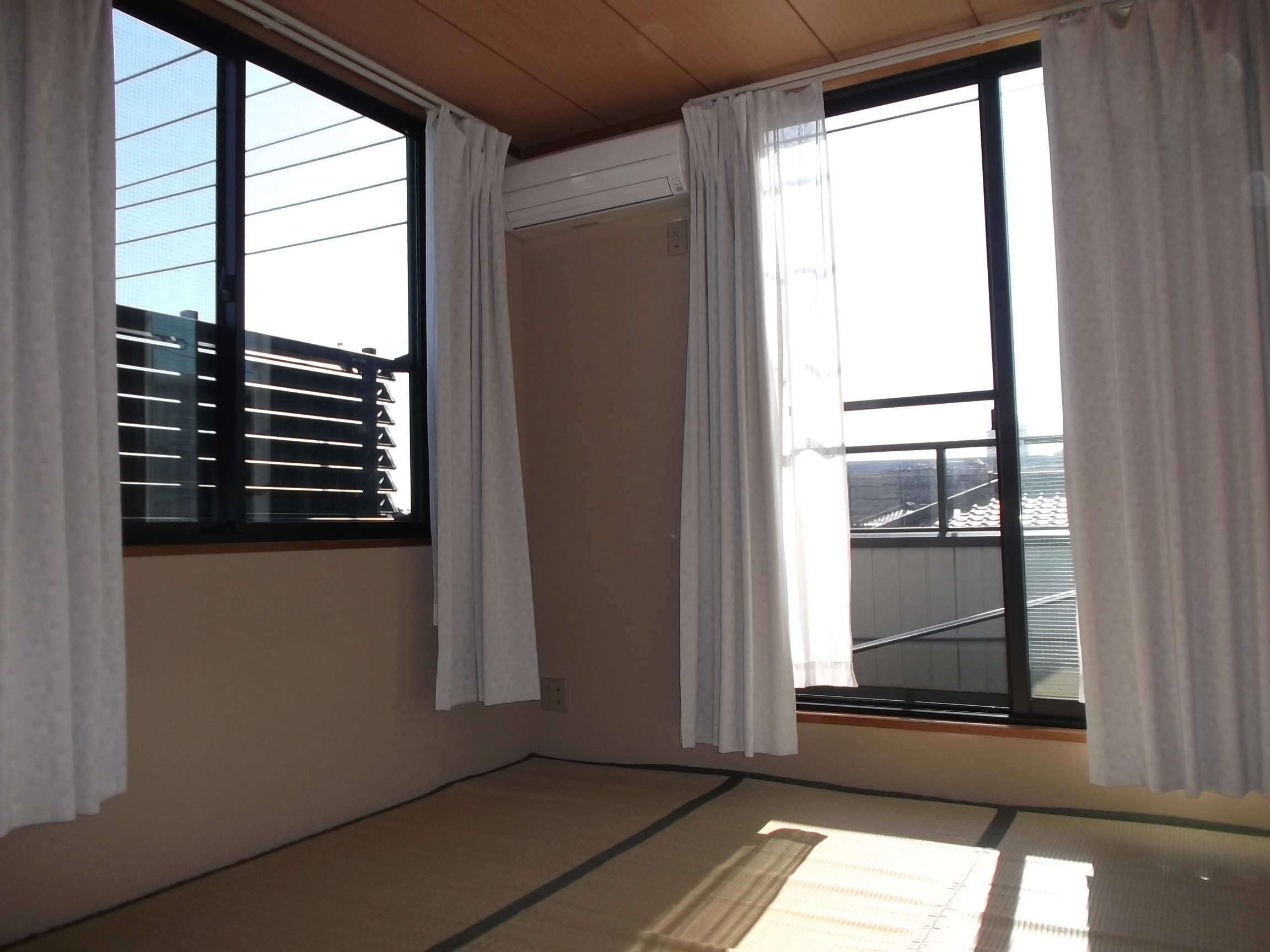 Living and room. Air-conditioned ・ Japanese-style room