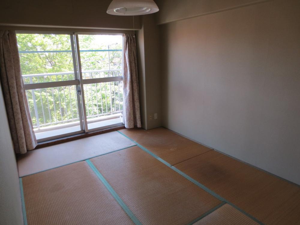 Non-living room. Room (May 2013) Shooting