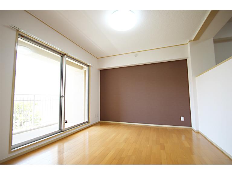 Non-living room. Room (June 2013) Shooting