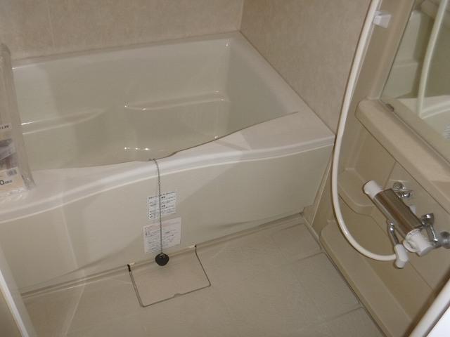 Bathroom. Indoor (11 May 2013) Shooting