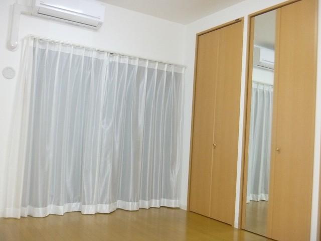 Non-living room. Indoor (11 May 2013) Shooting