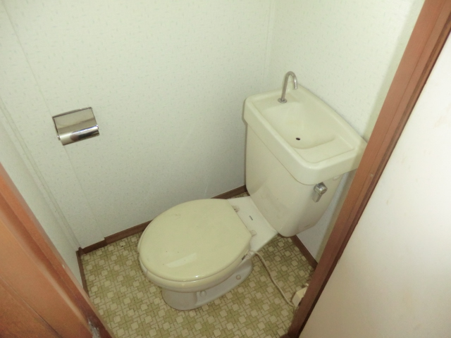 Toilet