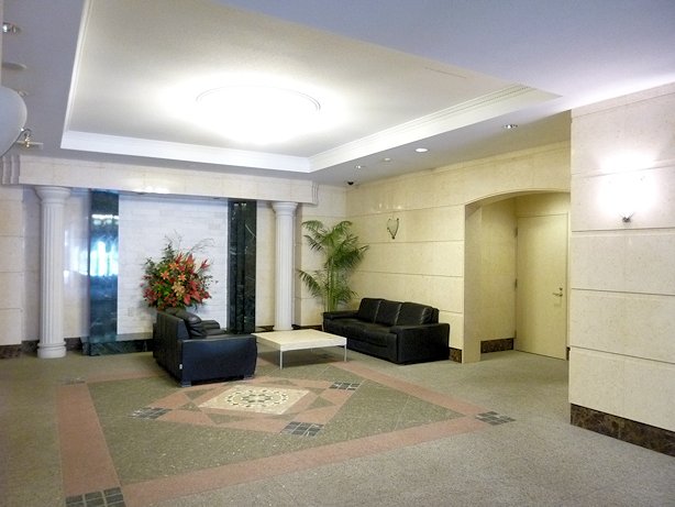 Entrance. Entrance lobby, such like a luxury hotel