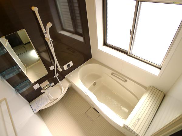 Bathroom. Indoor (June 2013) Shooting 1 Building