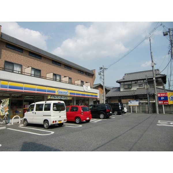 Convenience store. MINISTOP Saitama Kamico store up (convenience store) 178m