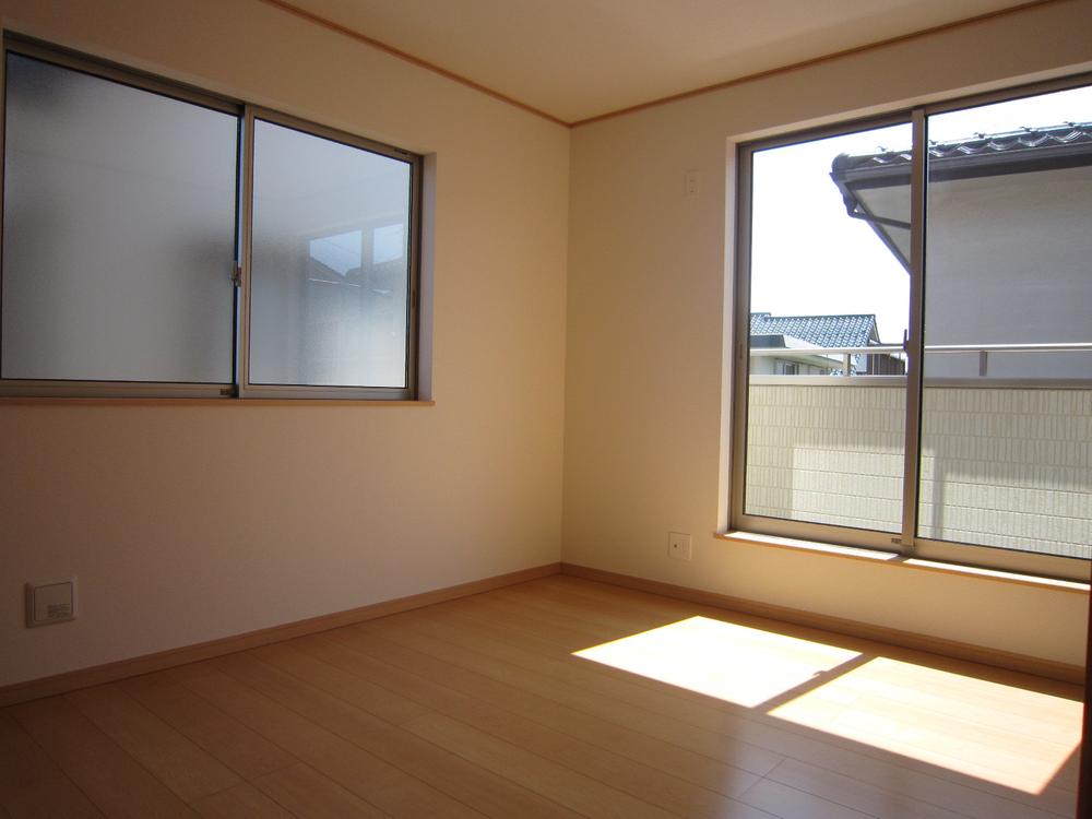 Non-living room. Local (September 2013) Shooting