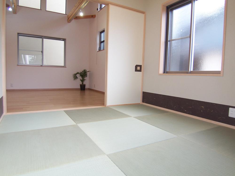 Other introspection. Diatomaceous earth The Japanese wall goods.  Diatomaceous earth is, It is a natural material with a humidity effect and deodorizing effect. 