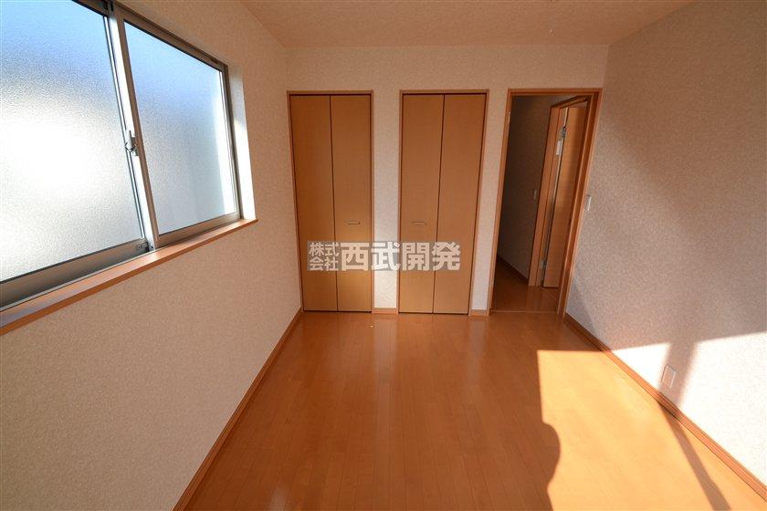 Living. 1 Building 2 Kaiyoshitsu