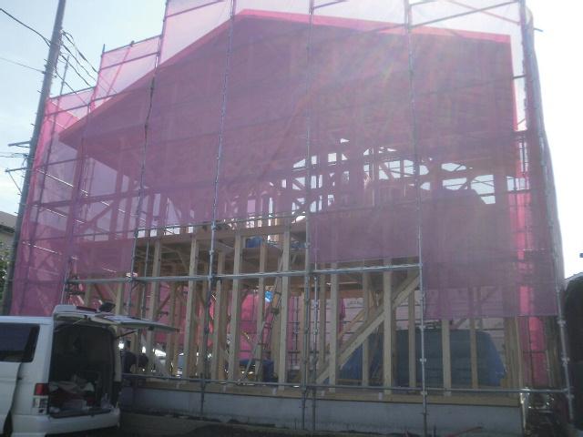 Construction ・ Construction method ・ specification. (6) (pillar ・ Liang ・ Constitute an axis set of foundation of tree, It is a method to receive a load such as a wall or roof. Brace on the wall with respect to the horizontal direction of the force, Liang, The foundation digit high degree of freedom in a relatively designed to stabilize put such as angle brace, Correspondence is also easy of renovation. )