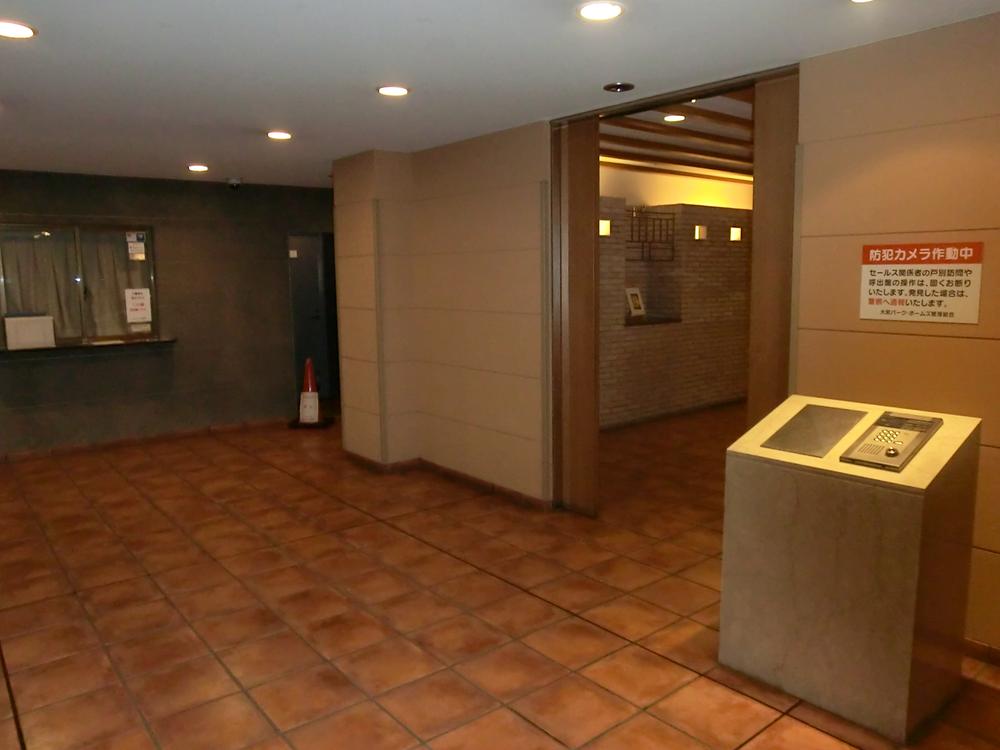 Entrance. Common areas
