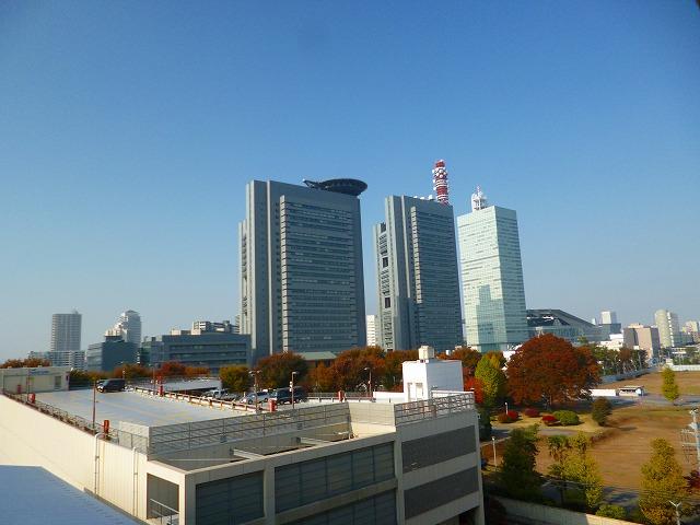 View photos from the dwelling unit. Local (11 May 2013) Shooting