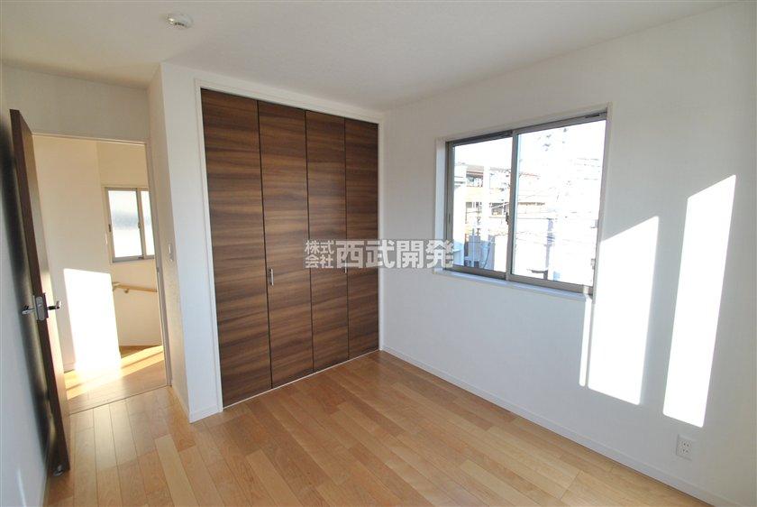 Non-living room. A Building Western style room