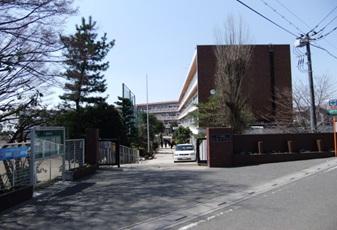 Junior high school. Mitsuhashi until junior high school 850m walk 11 minutes