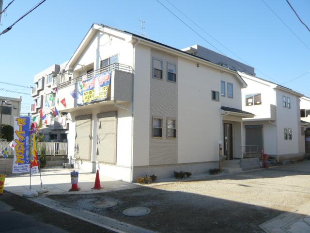 Local appearance photo. 1 Building _3890 ten thousand!  ◆ Living-in stairs! Dishwasher! With WIC! Solar panels equipped! 