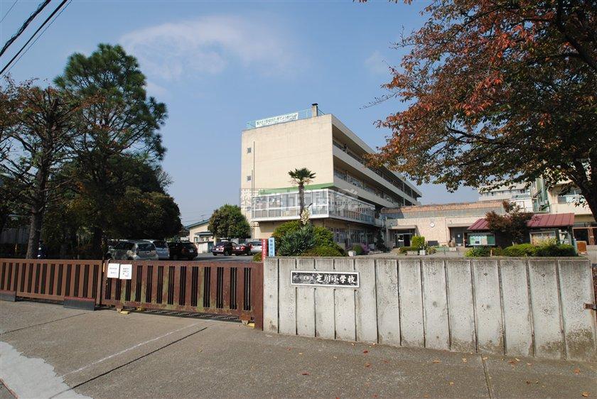 Primary school. Shibakawa until elementary school 530m